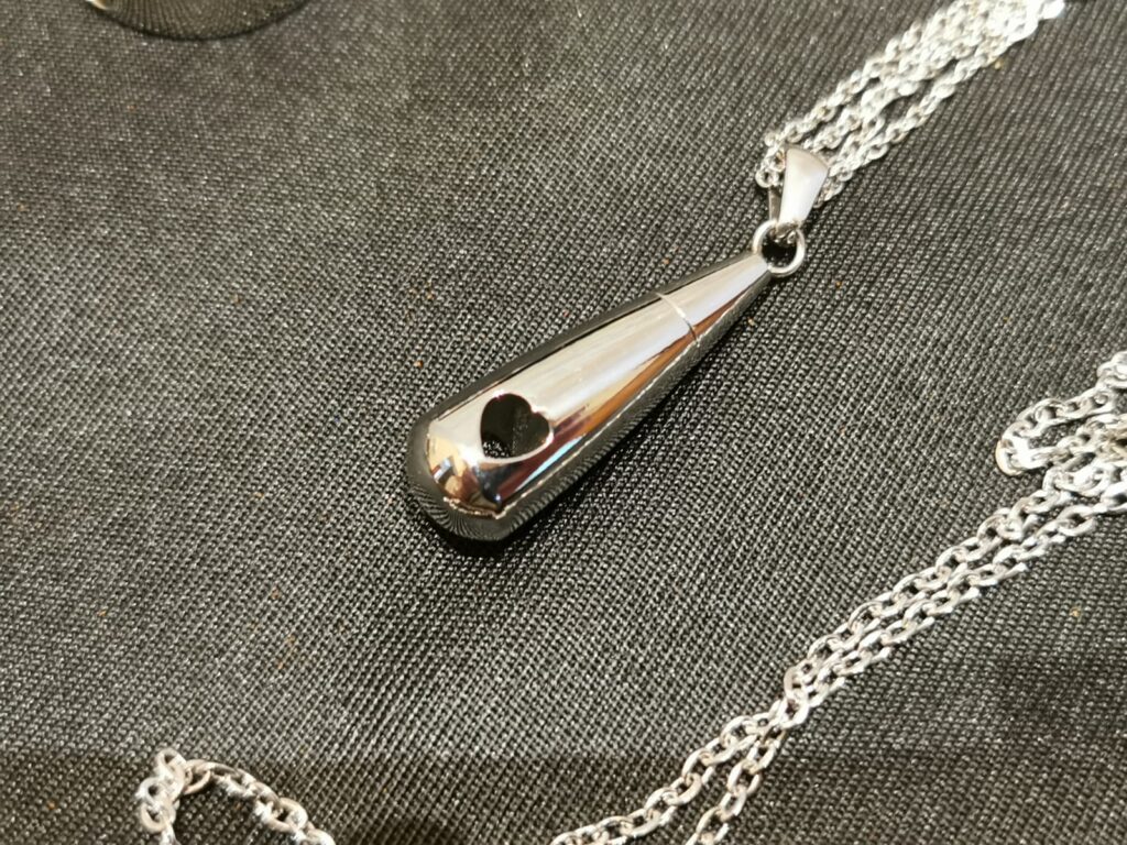 Ascheschmuck Tropfen Herz Halskette Anhänger von Mund Katze Pferd Aschekapsel Erinnerungsschmuck