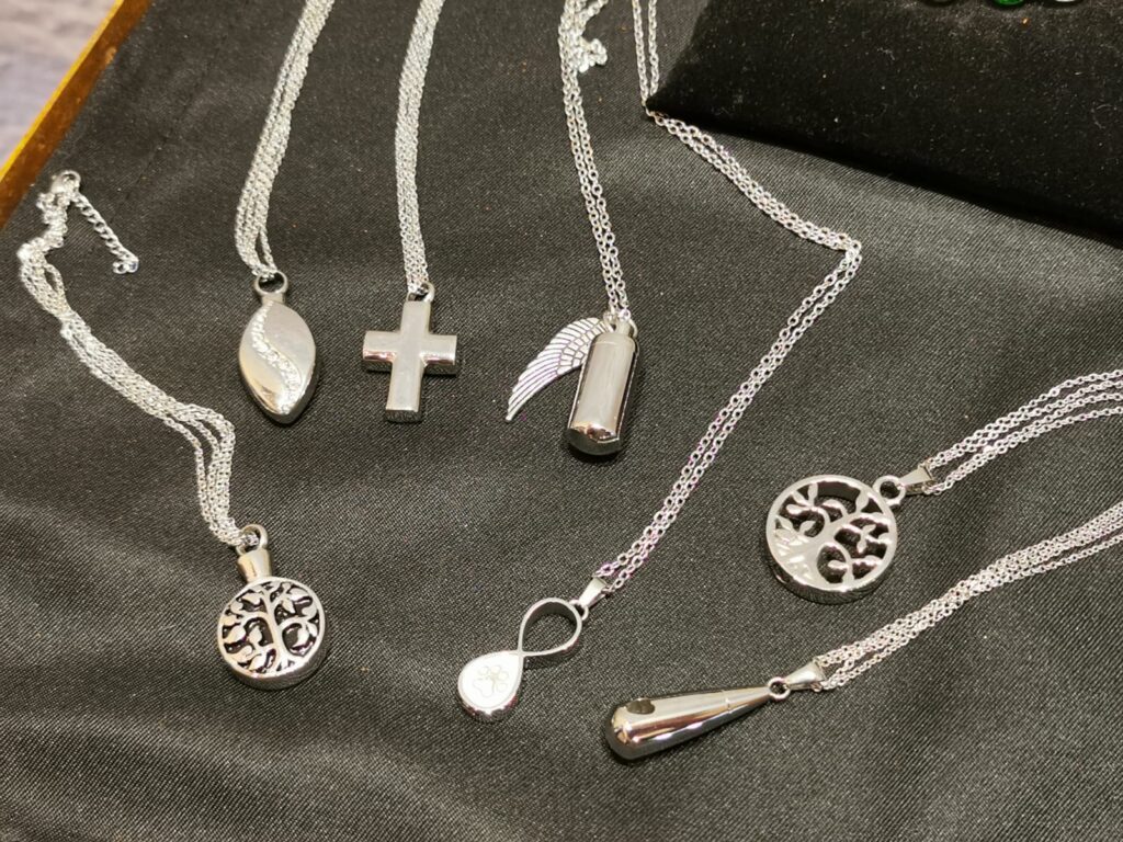 Ascheschmuck Halskette Anhänger von Mund Katze Pferd Aschekapsel Erinnerungsschmuck