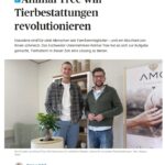 {EM} will Tierbestattungen revolutionierenHaustiere sind für viele Menschen wie Familienmitglieder – und ein Abschied von ihnen schmerzt. Das Eschweiler Unternehmen {EM} hat es sich zur Aufgabe gemacht, Tierhaltern in dieser Zeit eine Lösung zu bieten.Die Gründer von {EM}, Nils Heiermann (l.) und Achim Rehahn, stehen für innovative Tierbestattungen. Foto: Najoua Taleb Wenn ein Haustier stirbt, hinterlässt das oft eine große Lücke. Wie können wir unseren treuen Begleitern einen würdevollen Abschied ermöglichen? Diese Frage hat sich auch das Eschweiler Unternehmen {EM} gestellt und bietet seit vier Jahren eine Lösung für Tierhalter an, die sich einen besonderen Abschied wünschen. Hinter {EM} stehen Nils Heiermann und Achim Rehahn. Die Idee für das Unternehmen entstand eher zufällig, als Rehahn nach dem Verkauf seines ersten Unternehmens einen Lehrauftrag an der Hochschule Bonn-Rhein-Sieg annahm. „Ich habe meinen Studenten damals gesagt, dass ich kein Freund reiner Theorie bin. Sie sollten am Ende mit etwas Handfestem rausgehen“, erinnert er sich. Was als lockerer Spruch begann, entwickelte sich schnell zu einem ernsthaften Projekt. Einer der Studenten war Nils Heiermann, der als einziger aus dem Kurs bei {EM} blieb. „Wir haben von Anfang an daran geglaubt, dass wir den Markt für Tierbestattungen revolutionieren können“, sagt der 25-jährige Heiermann, der aus Köln stammt.Der Name „{EM}“ ist eng mit der ursprünglichen Idee verbunden: biologisch abbaubare Urnen, die zusammen mit einem Setzling in die Erde gepflanzt werden. In der oberen Schale der Urne befindet sich der Baumsetzling, während die Asche des verstorbenen Tieres im unteren Teil der Urne aufbewahrt wird. „Als mein Hund starb, haben wir einen Ginko-Baum gepflanzt, der bis heute bei meinen Eltern steht“, erzählt Heiermann. „Das fanden wir so schön, dass wir beschlossen, das Komplett-Paket anzubieten.“ Die biologisch abbaubaren Urnen zersetzen sich mit der Zeit vollständig, sodass die Wurzeln des Baumes die Nährstoffe aus der Asche aufnehmen und der Baum kraftvoll wachsen kann. Die Auswahl an Urnen ist groß. Auch Indoor-Baumurnen sind gefragt. Foto: Najoua Taleb Um {EM} bekannter zu machen, war der persönliche Kontakt zu potenziellen Kunden wichtig. Rehahn, der leidenschaftlicher Läufer ist, erzählt von einer besonderen Begegnung: „Beim Joggen im Wald treffe ich oft Menschen mit ihren Hunden und erzähle ihnen von {EM}. Eine Frau war immer sehr abweisend und meinte: ‚Mein Hund ist noch fit, der lebt noch lange.‘ Letzte Woche hat sie angerufen, weil ihr Hund gestorben ist und sie unseren Service in Anspruch nehmen wollte. Das ging mir sehr nah“, erzählt der 42-jährige Eschweiler. Solche Begegnungen zeigen, wie emotional der Abschied von einem Haustier für die Besitzer sei. {EM} kümmert sich um die Bestattung von Tieren vom Nager bis zum Hund – und auch um die Bestattung von größeren Tieren wie Pferde und Alpakas sind möglich, sofern die veterinärrechtlichen Genehmigungen vorliegen. Eine besondere Anfrage kam sogar von einem Tierpark, der einen Braunbären bestatten wollte. Der Plan war, einen Baum als Erinnerung zu pflanzen, aber das Veterinäramt lehnte dies ab. „Das Gesetz hängt da dem Menschen hinterher“, findet Rehahn. Lesen Sie auch: Wie ein Eschweiler Unternehmer den Snackmarkt revolutioniert Neben den mehr als 160 Urnen-Arten bietet {EM} neuerdings auch sogenannte Erinnerungsdiamanten in Schmuckstücken an, die aus der Asche oder dem Fell des Tieres gefertigt werden. Rehahn erinnert sich an eine Kundin, die aus der Mähne ihres Pferdes einen Diamanten pressen ließ. „Dieser Diamant überlebt uns alle“, habe sie ihm damals gesagt. Die Herstellung eines solchen Diamanten dauert zwischen drei und sechs Monaten, der Einstiegspreis liegt bei 999 Euro. Für viele Tierhalter ist {EM} die ideale Lösung, um ihren Tieren einen würdigen Abschied zu bereiten – so auch für die ehemalige Kundin Sara Gäth. Als ihr Hund Wynia starb, stieß sie online auf {EM}. „Ich war sehr aufgelöst, aber das Team war verständnisvoll und hat mir alles genau erklärt“, sagt Gäth. Ihr war es wichtig, sich persönlich von Wynia zu verabschieden, weshalb sie ihren Hund selbst ins Krematorium brachte. „Der Abschied war für mich ein sehr wichtiger Moment“, berichtet sie. Die Asche erhielt sie später per Post zurück, liebevoll verpackt und mit einem Pfotenabdruck als Erinnerung. Wir kämpfen nicht gegen unsere Mitstreiter, sondern vor allem gegen unsere Unbekanntheit. Achim Rehahn Gründer von {EM} Eine der größten Herausforderungen für das junge Unternehmen war es, Partner zu finden, die dem innovativen Ansatz offen gegenüberstanden. Ein großer Schritt war die Zusammenarbeit mit dem Tierbestatter Cremare, der heute als größter Abholpartner von {EM} fungiert. „Cremare hat in unseren Büros in Eschweiler angefangen“, erinnert sich Heiermann. Das Unternehmen holt gestorbene Tiere europaweit ab und spielt eine zentrale Rolle im Geschäftsmodell von {EM}. Die Preise für eine Einzeleinäscherung variieren je nach Größe des Tieres zwischen 300 und 500 Euro. Ein besonderes Augenmerk legt {EM} dabei auf Transparenz und Sicherheit: „Wir garantieren, dass die Asche, die die Tierhalter zurückbekommen, zu 100 Prozent die ihres Tieres ist“, erklärt Heiermann. Dafür wird jede Asche mit einer elektronischen Nummer versehen, die den gesamten Prozess begleitet. Das Eschweiler Unternehmen arbeitet weltweit mit Partnern zusammen, um ein breites Sortiment an individuellen Erinnerungsstücken anzubieten. „Einige Produkte, wie unsere Baumurnen, werden in Deutschland hergestellt“, erklärt Rehahn. „Aber wir fertigen auch Dinge selbst, zum Beispiel mit dem 3D-Drucker, und haben Kontakte nach Asien für Keramikprodukte.“ Aus seiner Zeit im Home-and-Living-Bereich bringt Rehahn außerdem wertvolle Kontakte mit, die dem Unternehmen bei der Produktentwicklung zugutekommen. Neuerdings bietet {EM} auch Schmuckstücke an. Foto: Najoua Taleb Wie viele innovative Unternehmen musste auch {EM} anfangs gegen Skepsis und Widerstand kämpfen. „Viele wollten zunächst nicht mit uns zusammenarbeiten, weil sie sich nicht vorstellen konnten, dass das Online-Modell funktioniert“, erinnert sich Heiermann. In der Anfangszeit erfüllten Rehahn und Heiermann den Anspruch der 24/7-Erreichbarkeit noch allein. „Da kam es schon vor, dass Kunden uns um 3 Uhr morgens angerufen haben“, erzählt der 25-Jährige. Dies war besonders fordernd, da die Webseite zu Beginn noch nicht vollständig funktionsfähig war und vieles manuell abgewickelt werden musste. Doch die Hartnäckigkeit habe sich ausgezahlt: Mittlerweile beschäftigt {EM} 17 Mitarbeiter, die sowohl die Betreuung der Kunden als auch die reibungslosen Abläufe rund um die Bestattungen übernehmen. Dank einer ausgereiften Webseite können Tierhalter nun ihre Anfragen und Wünsche online rund um die Uhr einreichen. Wie Rehahn betont, sei {EM} heute die führende Plattform für Tierbestattungen in Deutschland, und die Ausweitung des Services auf ganz Europa ist bereits in Planung. „Wir kämpfen nicht gegen unsere Mitstreiter, sondern vor allem gegen unsere Unbekanntheit“, erklärt Rehahn. „Aber wir haben großes Potenzial, in ganz Europa Tierhaltern eine würdige und einfühlsame Lösung für den Abschied von ihren Haustieren zu bieten.“