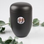 bio-ton-urne-cloud-hund-1-7-liter-handarbeit-schwarz (1)
